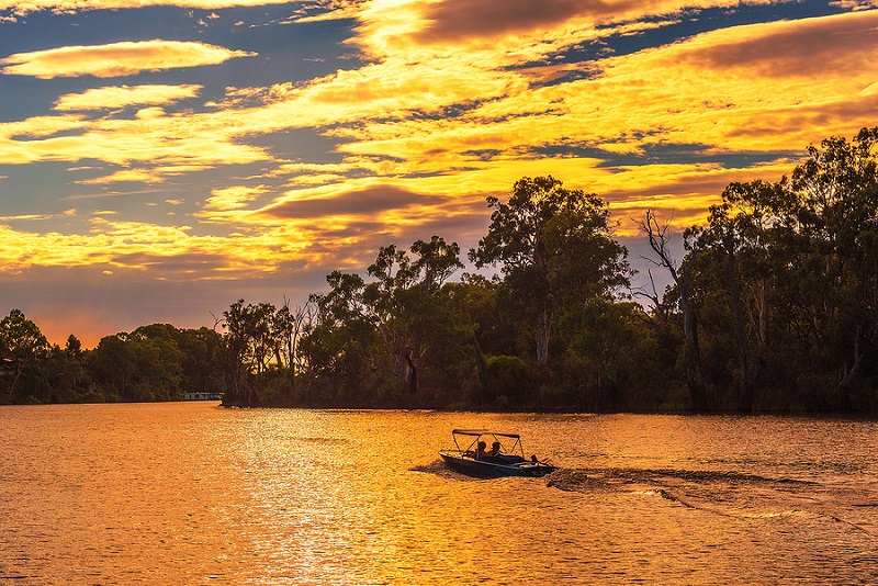 Sunset over Murray River in Mildura