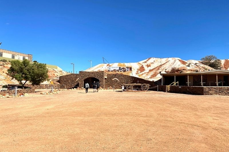 Umoona Opal Mine and Museum